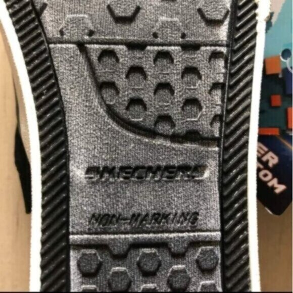 Skechers Kids Canvas slip on Sneakers - Picture 8 of 8